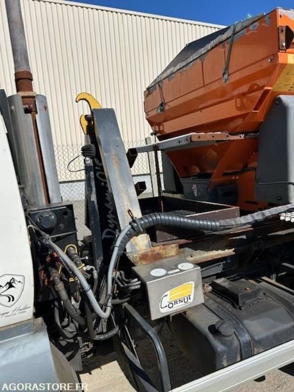 LINDNER UNITRAC 102C AMPLIROLL + LAME + SALEUSE 2008 5050 HEURES - Снегоуборочная машина, Крюковой мультилифт: фото 3 LINDNER UNITRAC 102C AMPLIROLL + LAME + SALEUSE 2008 5050 HEURES - Снегоуборочная машина, Крюковой мультилифт: фото 3