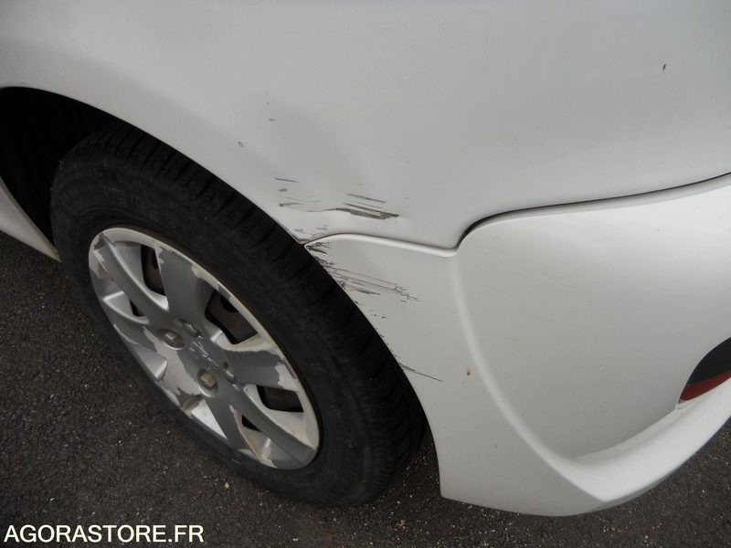 LOT 9 SLT - PEUGEOT 206+ GENERATION - Легковой автомобиль: фото 5 LOT 9 SLT - PEUGEOT 206+ GENERATION - Легковой автомобиль: фото 5