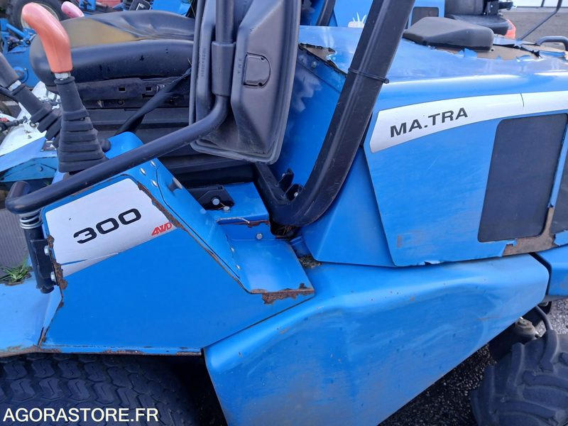 LOT DE 4 TONDEUSES PROFESSIONNELLES BCS MATRA 300 SANS CARTE GRISE - Газонокосилка: фото 4 LOT DE 4 TONDEUSES PROFESSIONNELLES BCS MATRA 300 SANS CARTE GRISE - Газонокосилка: фото 4