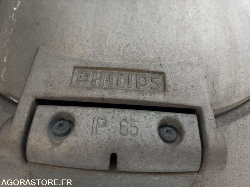 LOT DE 75 PROJECTEURS - ECLAIRAGE SPORTIF - Инструмент/ Оборудование: фото 3 LOT DE 75 PROJECTEURS - ECLAIRAGE SPORTIF - Инструмент/ Оборудование: фото 3