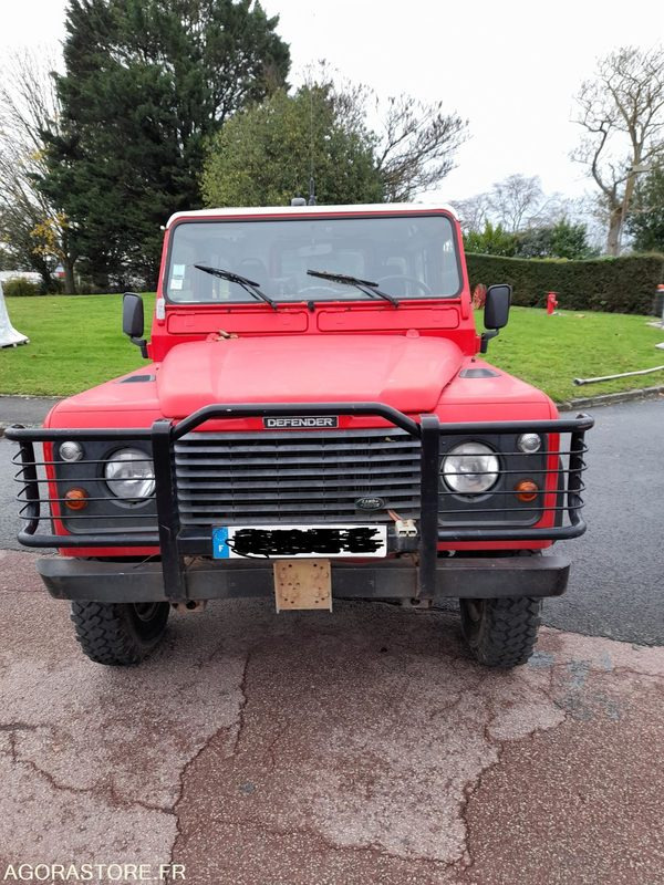 Land Rover Defender (MECA 566) - Внедорожник: фото 3 Land Rover Defender (MECA 566) - Внедорожник: фото 3