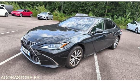 Lexus ES300H - Седан: фото 1 Lexus ES300H - Седан: фото 1