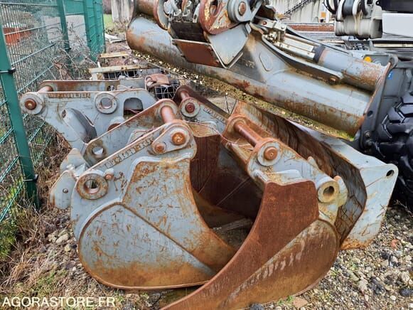 Liebherr A 910 Compact Litronic - Колёсный экскаватор: фото 4 Liebherr A 910 Compact Litronic - Колёсный экскаватор: фото 4
