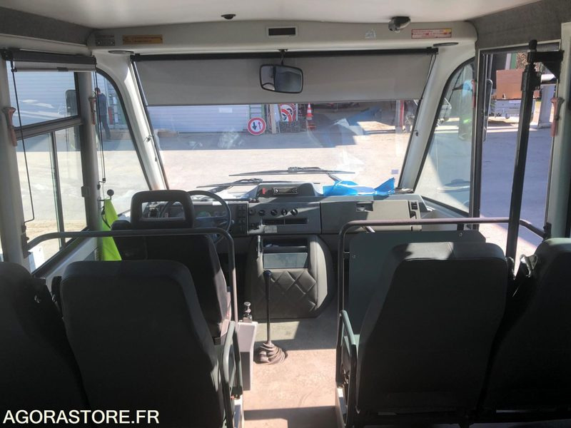 MINI-BUS MERCEDES VARIO - 127178 kms - 2000 - Микроавтобус, Пассажирский фургон: фото 4 MINI-BUS MERCEDES VARIO - 127178 kms - 2000 - Микроавтобус, Пассажирский фургон: фото 4