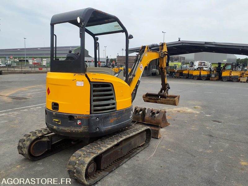 MINI PELLE BOBCAT E26 - 2018 - 2944 heures - Мини-экскаватор: фото 2 MINI PELLE BOBCAT E26 - 2018 - 2944 heures - Мини-экскаватор: фото 2