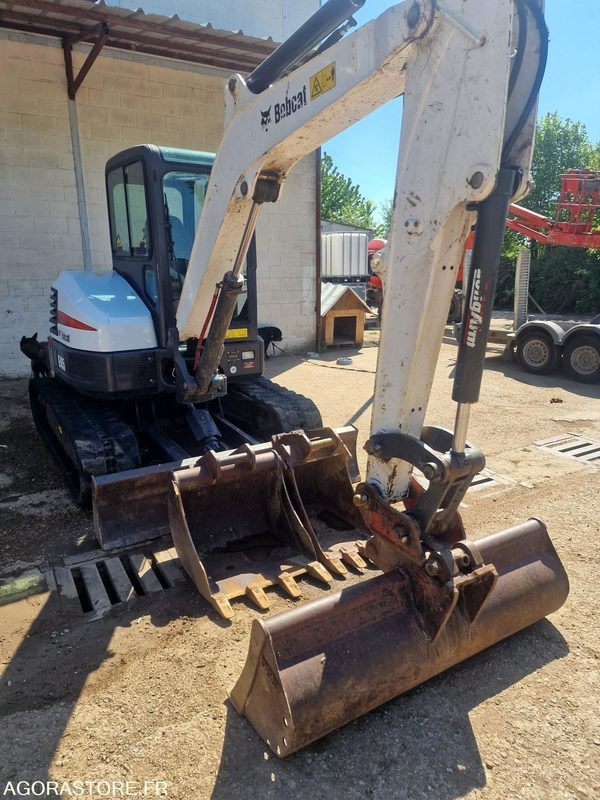 MINI PELLE SUR CHENILLE CAOUTCHOUC BOBCAT 5T E45 AVEC 3 GODETS - 2017 - 1715h - Мини-экскаватор: фото 1 MINI PELLE SUR CHENILLE CAOUTCHOUC BOBCAT 5T E45 AVEC 3 GODETS - 2017 - 1715h - Мини-экскаватор: фото 1