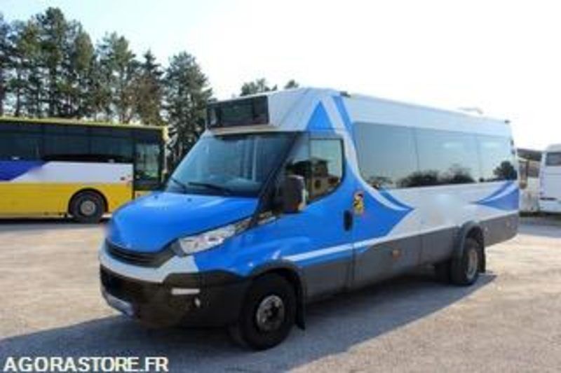 MINIBUS IVECO DAILY 19 PLACES – AUTOMATIQUE – CLIMATISÉ – HANDICAP – 2017 - Микроавтобус, Пассажирский фургон: фото 1 MINIBUS IVECO DAILY 19 PLACES – AUTOMATIQUE – CLIMATISÉ – HANDICAP – 2017 - Микроавтобус, Пассажирский фургон: фото 1