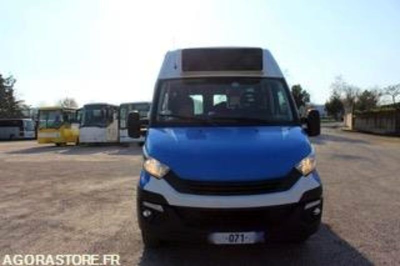 MINIBUS IVECO DAILY 19 PLACES – AUTOMATIQUE – CLIMATISÉ – HANDICAP – 2017 - Микроавтобус, Пассажирский фургон: фото 5 MINIBUS IVECO DAILY 19 PLACES – AUTOMATIQUE – CLIMATISÉ – HANDICAP – 2017 - Микроавтобус, Пассажирский фургон: фото 5