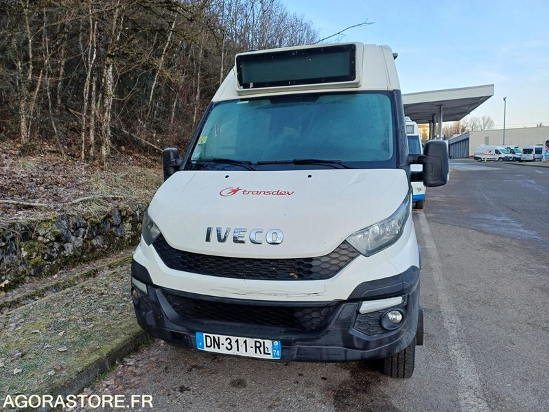 MINICAR IVECO DAILY N° 23367 - 2015 - MEC2015 234174KM DN-311-RL - Микроавтобус, Пассажирский фургон: фото 2 MINICAR IVECO DAILY N° 23367 - 2015 - MEC2015 234174KM DN-311-RL - Микроавтобус, Пассажирский фургон: фото 2