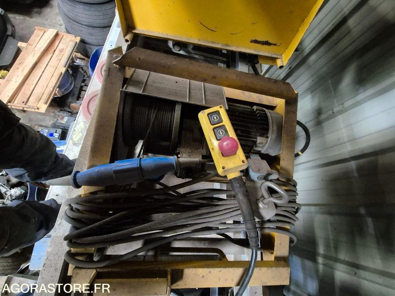 MONTE MATERIEUX ELECTRIQUE 8 METRES - Инструмент/ Оборудование: фото 3 MONTE MATERIEUX ELECTRIQUE 8 METRES - Инструмент/ Оборудование: фото 3