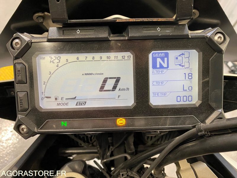 MOTO YAMAHA MT09 - Мотоцикл: фото 2 MOTO YAMAHA MT09 - Мотоцикл: фото 2