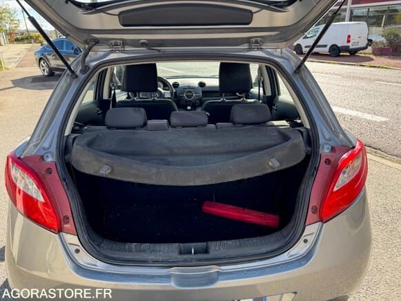 Mazda 2 - Хэтчбек: фото 3 Mazda 2 - Хэтчбек: фото 3