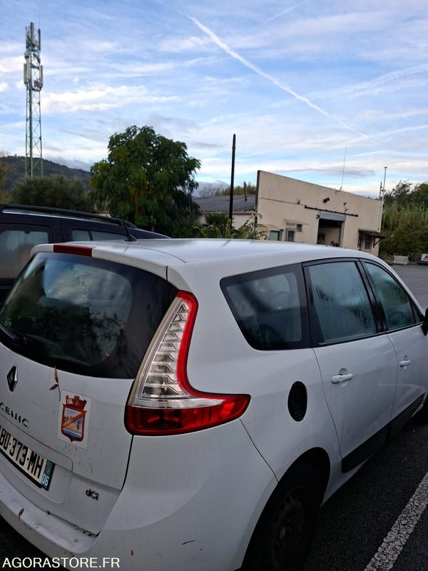 Megane Scenic - Легковой автомобиль: фото 3 Megane Scenic - Легковой автомобиль: фото 3