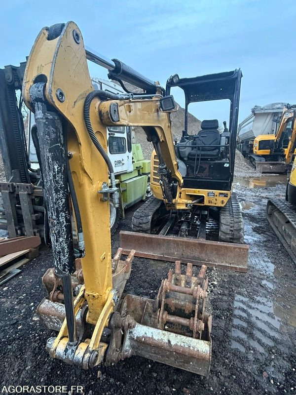 Mini pelle cat - Мини-экскаватор: фото 1 Mini pelle cat - Мини-экскаватор: фото 1