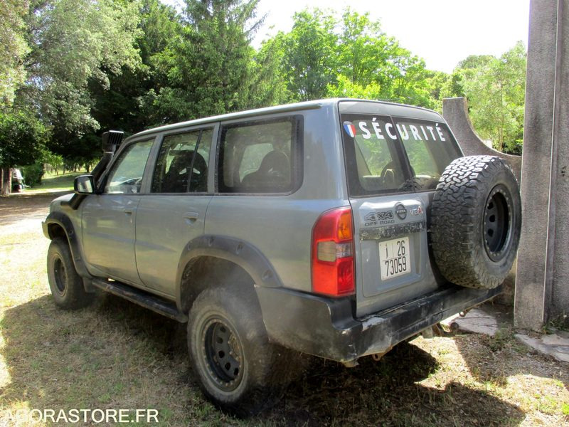 Nissan Patrol Y61 Station Wagon moteur 6 cylindres 4.2 Turbo Diesel 160cv BM5 - Внедорожник: фото 5 Nissan Patrol Y61 Station Wagon moteur 6 cylindres 4.2 Turbo Diesel 160cv BM5 - Внедорожник: фото 5