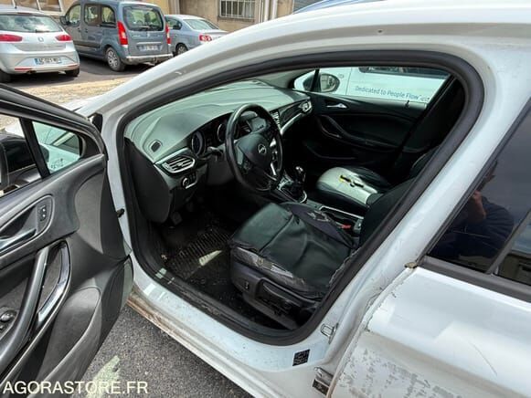 Хэтчбек Opel ASTRA: фото 8 Хэтчбек Opel ASTRA: фото 8