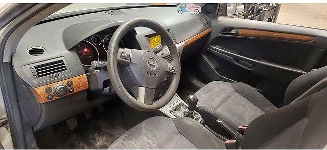 Opel ASTRA - Хэтчбек: фото 5 Opel ASTRA - Хэтчбек: фото 5