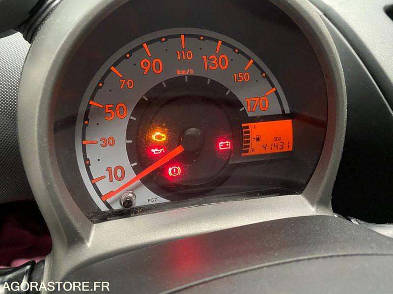 PEUGEOT 107 - Легковой автомобиль: фото 3 PEUGEOT 107 - Легковой автомобиль: фото 3