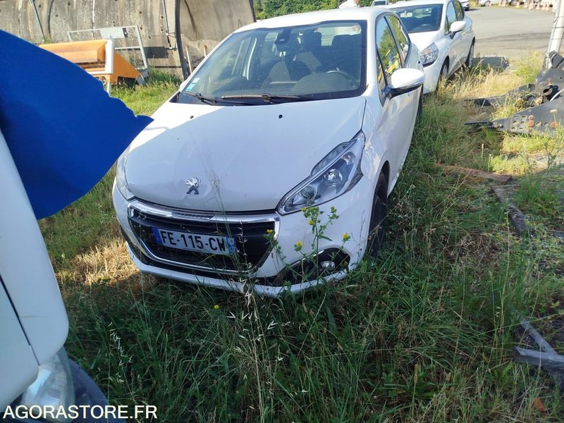 PEUGEOT 208 - 2019 - 232606 KM - Легковой автомобиль: фото 1 PEUGEOT 208 - 2019 - 232606 KM - Легковой автомобиль: фото 1