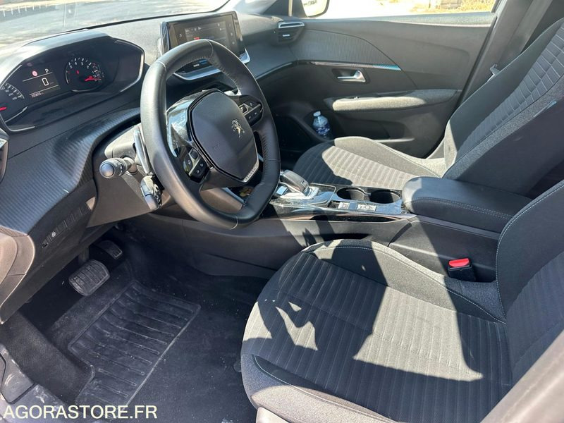 PEUGEOT 208 II Boite auto 107000kms 2022 - Легковой автомобиль: фото 5 PEUGEOT 208 II Boite auto 107000kms 2022 - Легковой автомобиль: фото 5