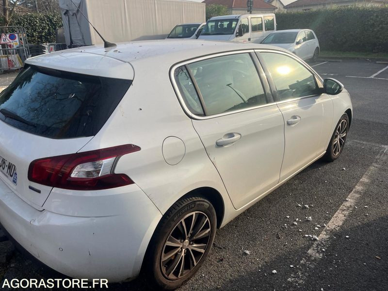 PEUGEOT 308 ESSENCE 130000 kms 2016 - Легковой автомобиль: фото 3 PEUGEOT 308 ESSENCE 130000 kms 2016 - Легковой автомобиль: фото 3