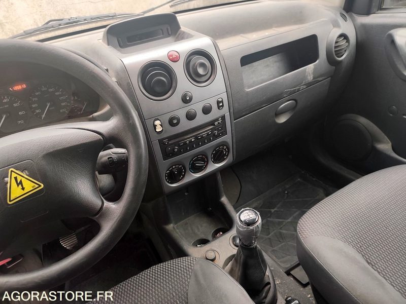 PEUGEOT PARTNER - Легковой фургон: фото 5 PEUGEOT PARTNER - Легковой фургон: фото 5