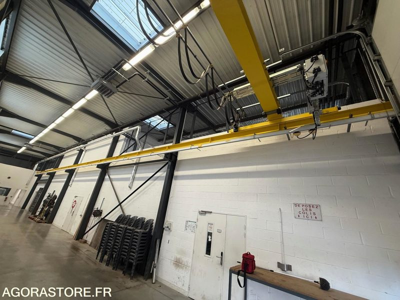 PONT ROULANT (Capacité 1600kgs) - Инструмент/ Оборудование: фото 3 PONT ROULANT (Capacité 1600kgs) - Инструмент/ Оборудование: фото 3