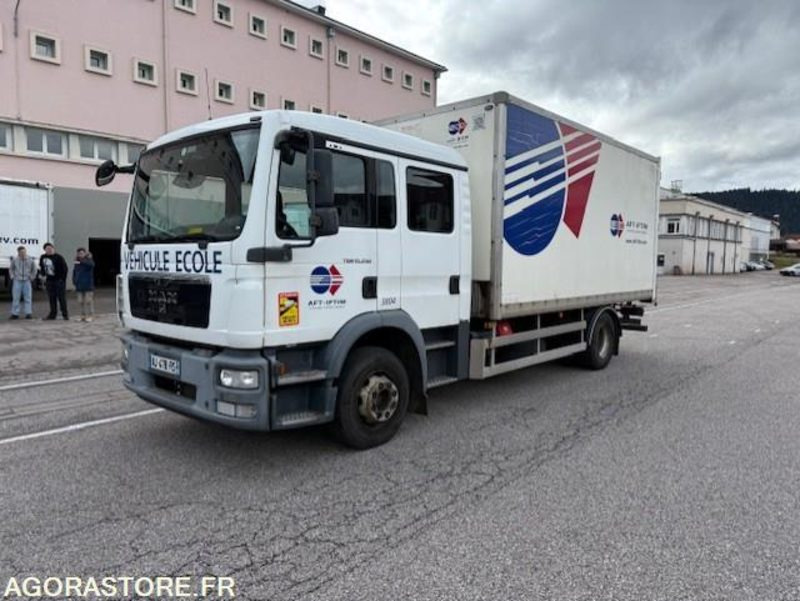 PORTEUR ROUTIER - MAN TGM 250 - Ex Véhicule Ecole - Parc 3804 - Грузовик с закрытым кузовом: фото 2 PORTEUR ROUTIER - MAN TGM 250 - Ex Véhicule Ecole - Parc 3804 - Грузовик с закрытым кузовом: фото 2