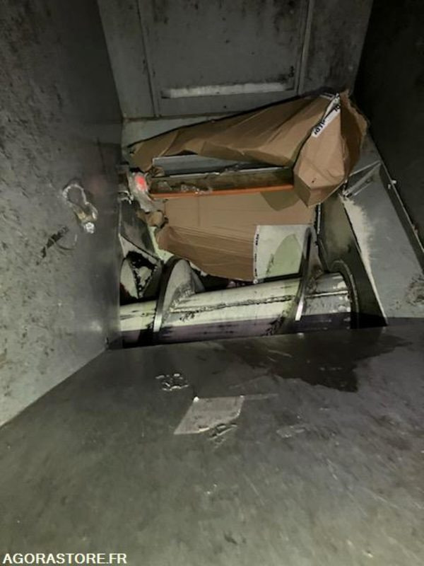 PRESSE A CARTON A VIS PRESTO SPN15 - 2009 - Инструмент/ Оборудование: фото 1 PRESSE A CARTON A VIS PRESTO SPN15 - 2009 - Инструмент/ Оборудование: фото 1