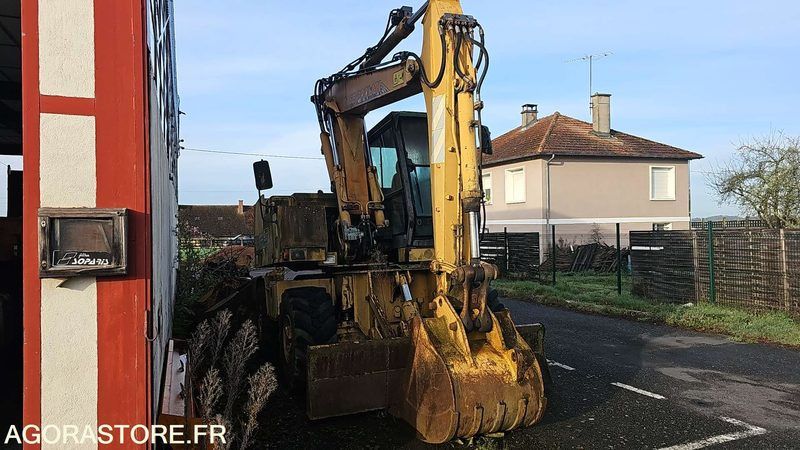 Pelle Case - 1996 - Экскаватор: фото 1 Pelle Case - 1996 - Экскаватор: фото 1