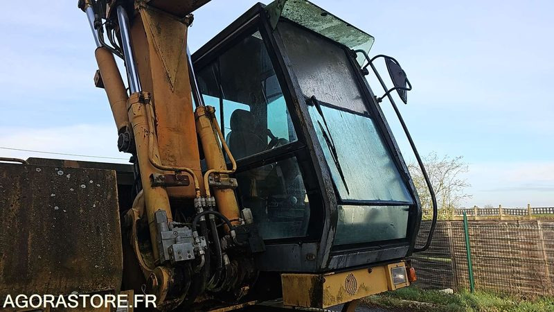 Pelle Case - 1996 - Экскаватор: фото 2 Pelle Case - 1996 - Экскаватор: фото 2