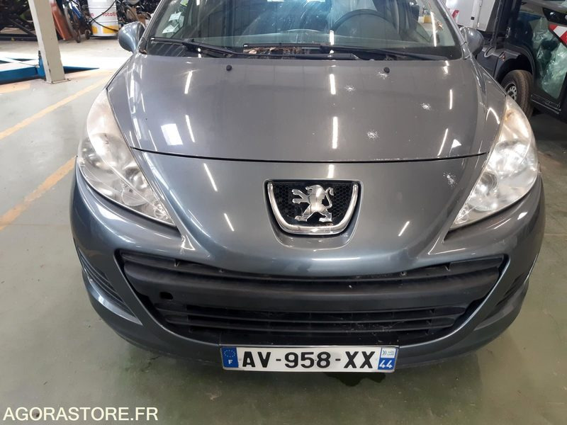 Peugeot 207 1.4 l essence - Легковой автомобиль: фото 1 Peugeot 207 1.4 l essence - Легковой автомобиль: фото 1