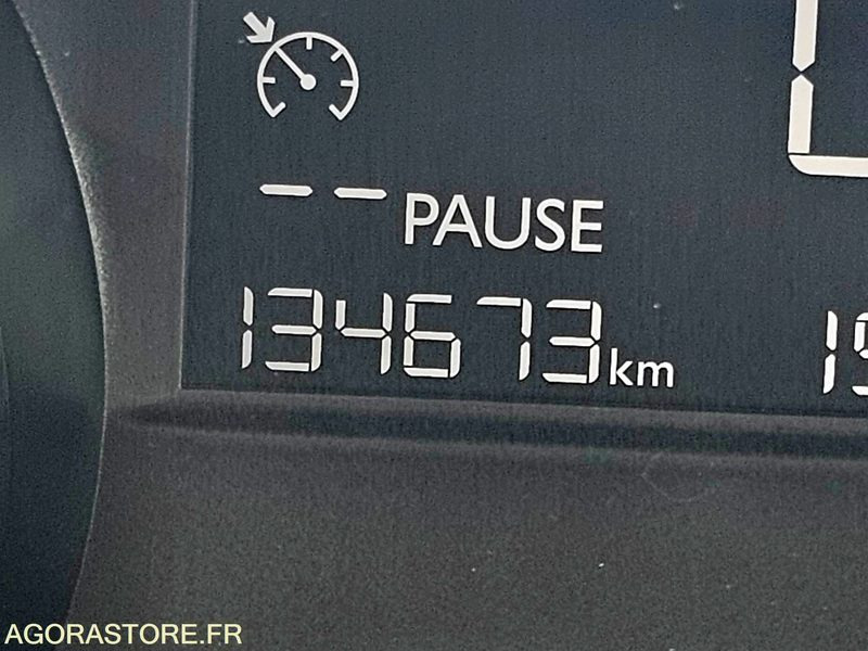 Легковой автомобиль Peugeot 208 - 2014 - 134673km - DH425TX: фото 8
