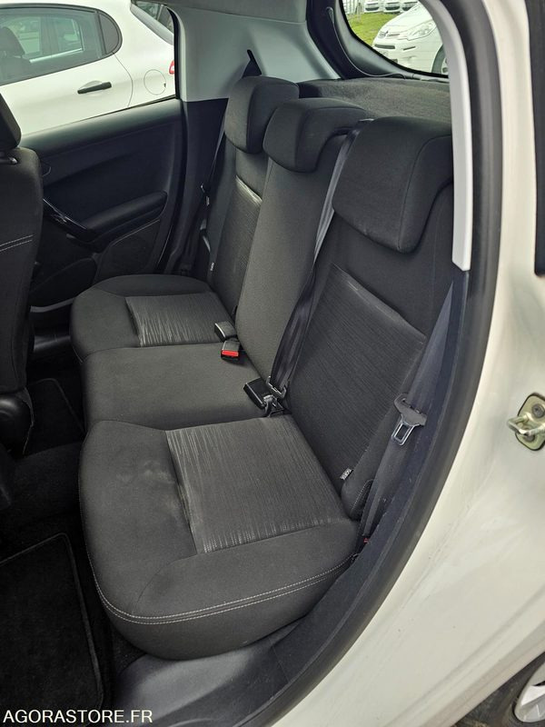 Легковой автомобиль Peugeot 208 - 2014 - 134673km - DH425TX: фото 11