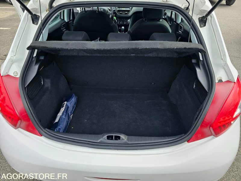 Легковой автомобиль Peugeot 208 - 2014 - 134673km - DH425TX: фото 12