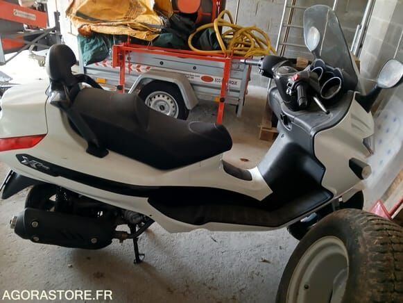 Piaggio XEVO 125 - Мотоцикл: фото 2 Piaggio XEVO 125 - Мотоцикл: фото 2