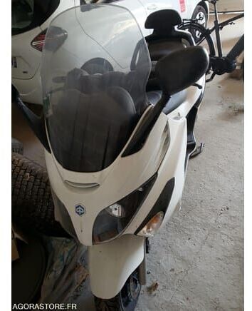Piaggio XEVO 125 - Мотоцикл: фото 4 Piaggio XEVO 125 - Мотоцикл: фото 4