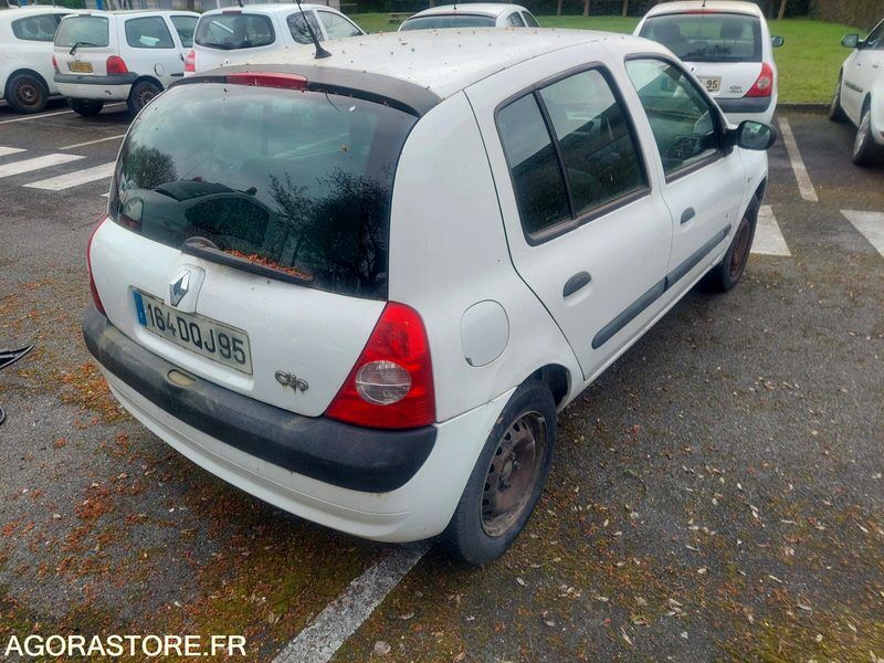 RENAULT CLIO 2 - Легковой автомобиль: фото 3 RENAULT CLIO 2 - Легковой автомобиль: фото 3