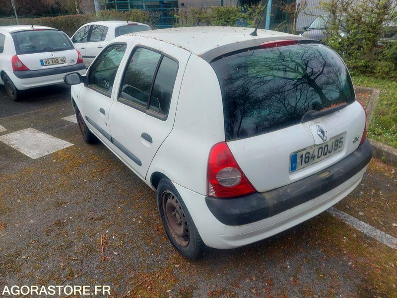 RENAULT CLIO 2 - Легковой автомобиль: фото 4 RENAULT CLIO 2 - Легковой автомобиль: фото 4