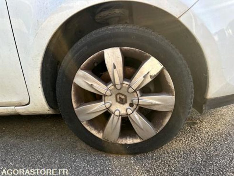 RENAULT CLIO - 2012 - 136676KM - CJ224LH - Легковой автомобиль: фото 4 RENAULT CLIO - 2012 - 136676KM - CJ224LH - Легковой автомобиль: фото 4