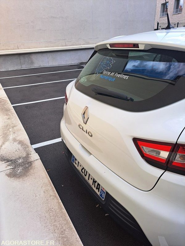 RENAULT - CLIO - 2018 - 79 000 KM - Легковой автомобиль: фото 2 RENAULT - CLIO - 2018 - 79 000 KM - Легковой автомобиль: фото 2