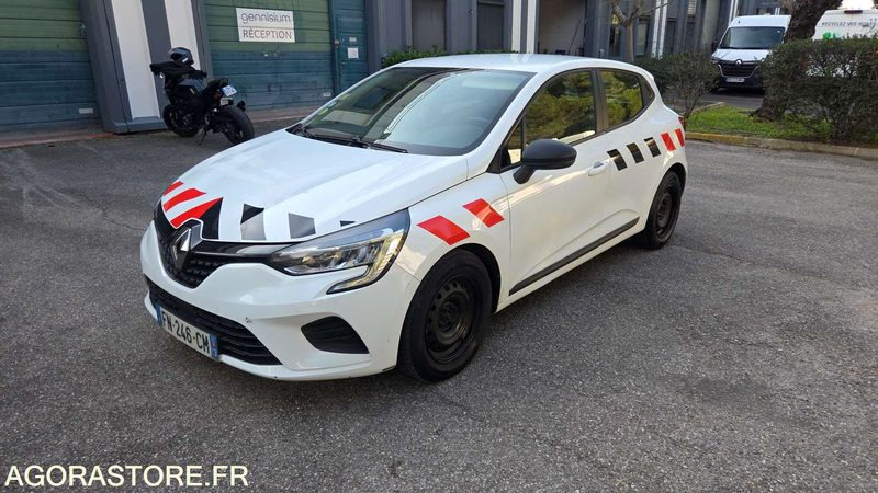RENAULT CLIO - 2020 - 133665 KM - FN-246-CM - Легковой автомобиль: фото 1 RENAULT CLIO - 2020 - 133665 KM - FN-246-CM - Легковой автомобиль: фото 1
