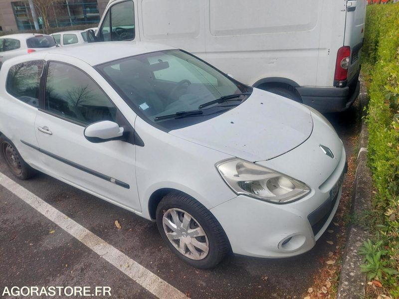 RENAULT CLIO 3 - Легковой автомобиль: фото 3 RENAULT CLIO 3 - Легковой автомобиль: фото 3