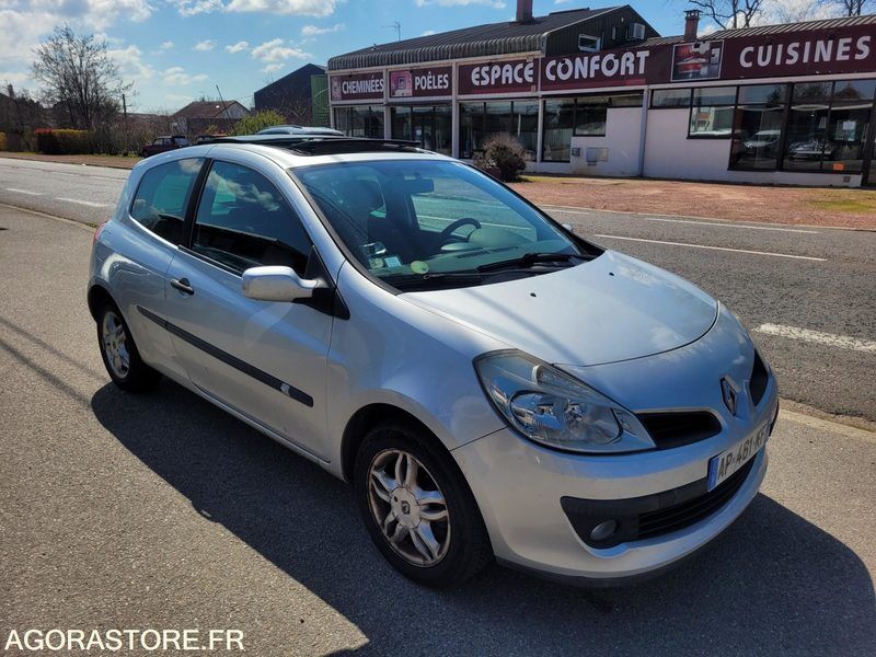 RENAULT CLIO 3 TOIT OUVRANT - Легковой автомобиль: фото 5 RENAULT CLIO 3 TOIT OUVRANT - Легковой автомобиль: фото 5