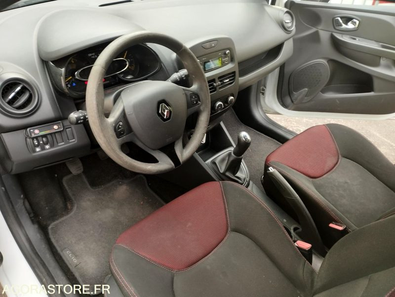 RENAULT CLIO 4 - Легковой автомобиль: фото 3 RENAULT CLIO 4 - Легковой автомобиль: фото 3