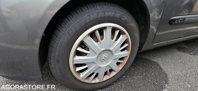 RENAULT CLIO 849BCZ59 - Легковой автомобиль: фото 4 RENAULT CLIO 849BCZ59 - Легковой автомобиль: фото 4