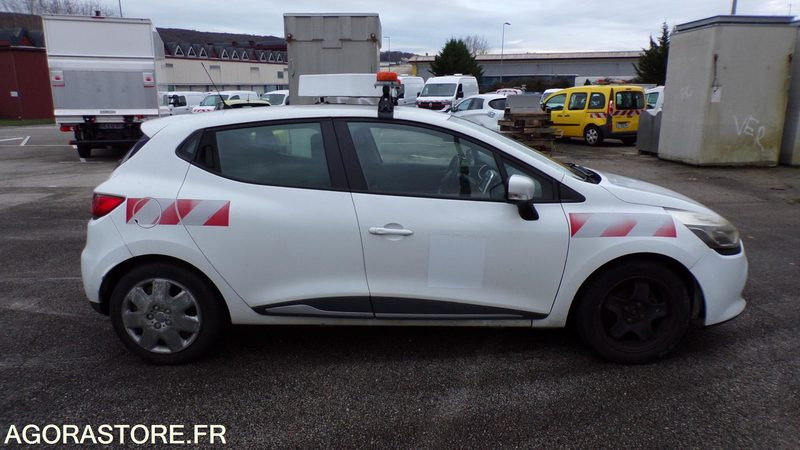 RENAULT CLIO DQ-645-CL - 2015 - 101918km - Легковой автомобиль: фото 4 RENAULT CLIO DQ-645-CL - 2015 - 101918km - Легковой автомобиль: фото 4