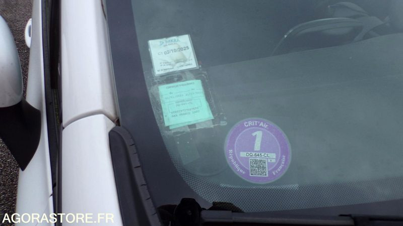 RENAULT CLIO DQ-645-CL - 2015 - 101918km - Легковой автомобиль: фото 3 RENAULT CLIO DQ-645-CL - 2015 - 101918km - Легковой автомобиль: фото 3