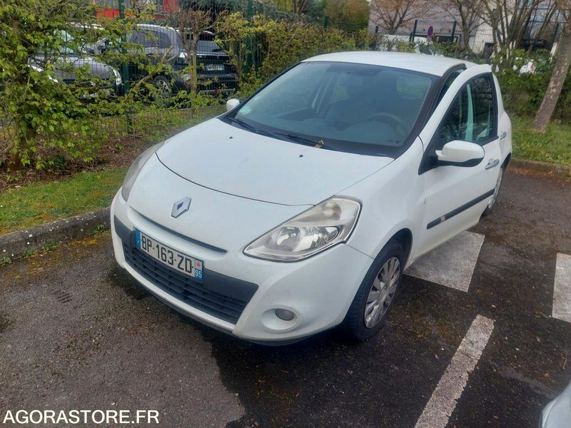 RENAULT CLIO - Легковой автомобиль: фото 1 RENAULT CLIO - Легковой автомобиль: фото 1
