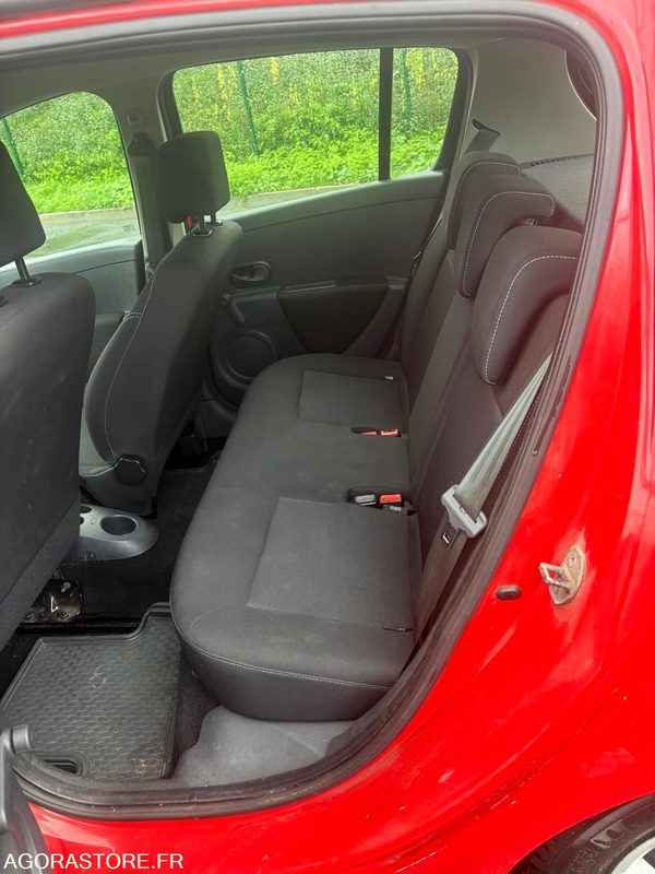 Легковой автомобиль RENAULT - CLIO III (1.5 DCI) - DIESEL - 212000 kms - année 2013: фото 8 Легковой автомобиль RENAULT - CLIO III (1.5 DCI) - DIESEL - 212000 kms - année 2013: фото 8